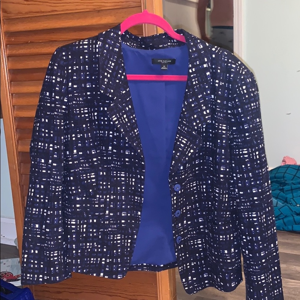 Ann Taylor blazer size 14